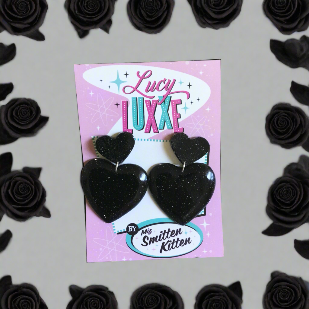 QUEEN OF HEARTS - glitter heart earrings - Black