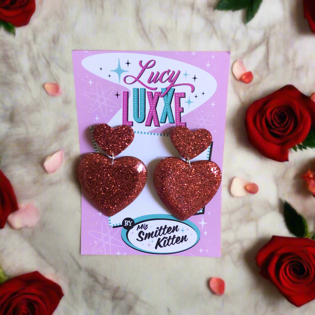 QUEEN OF HEARTS - glitter heart earrings - Red