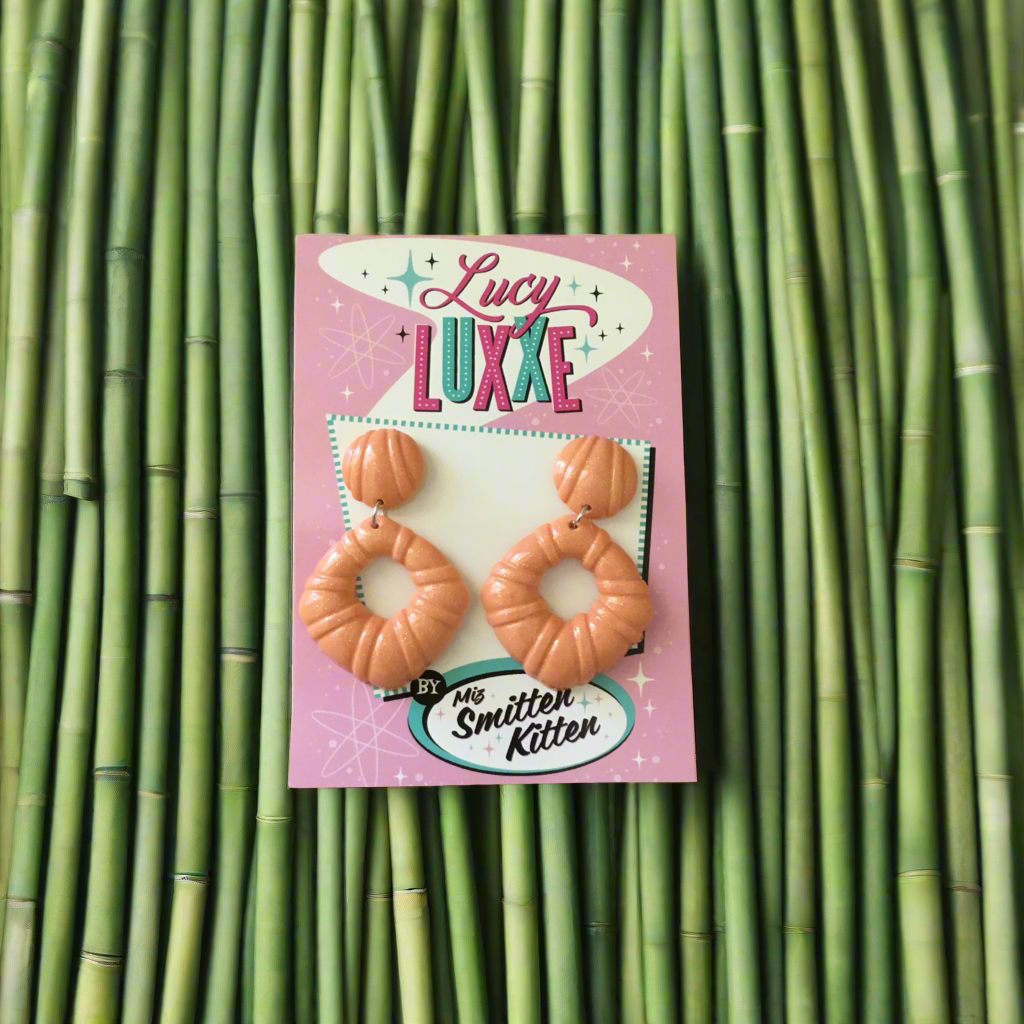 DOROTHY - bamboo style hoop earrings - apricot