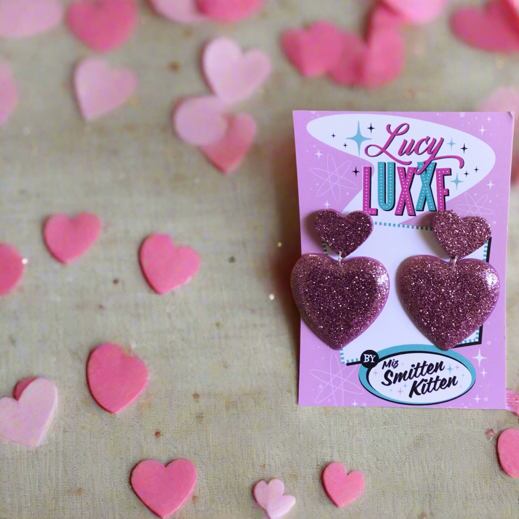 QUEEN OF HEARTS - glitter heart earrings - Pink