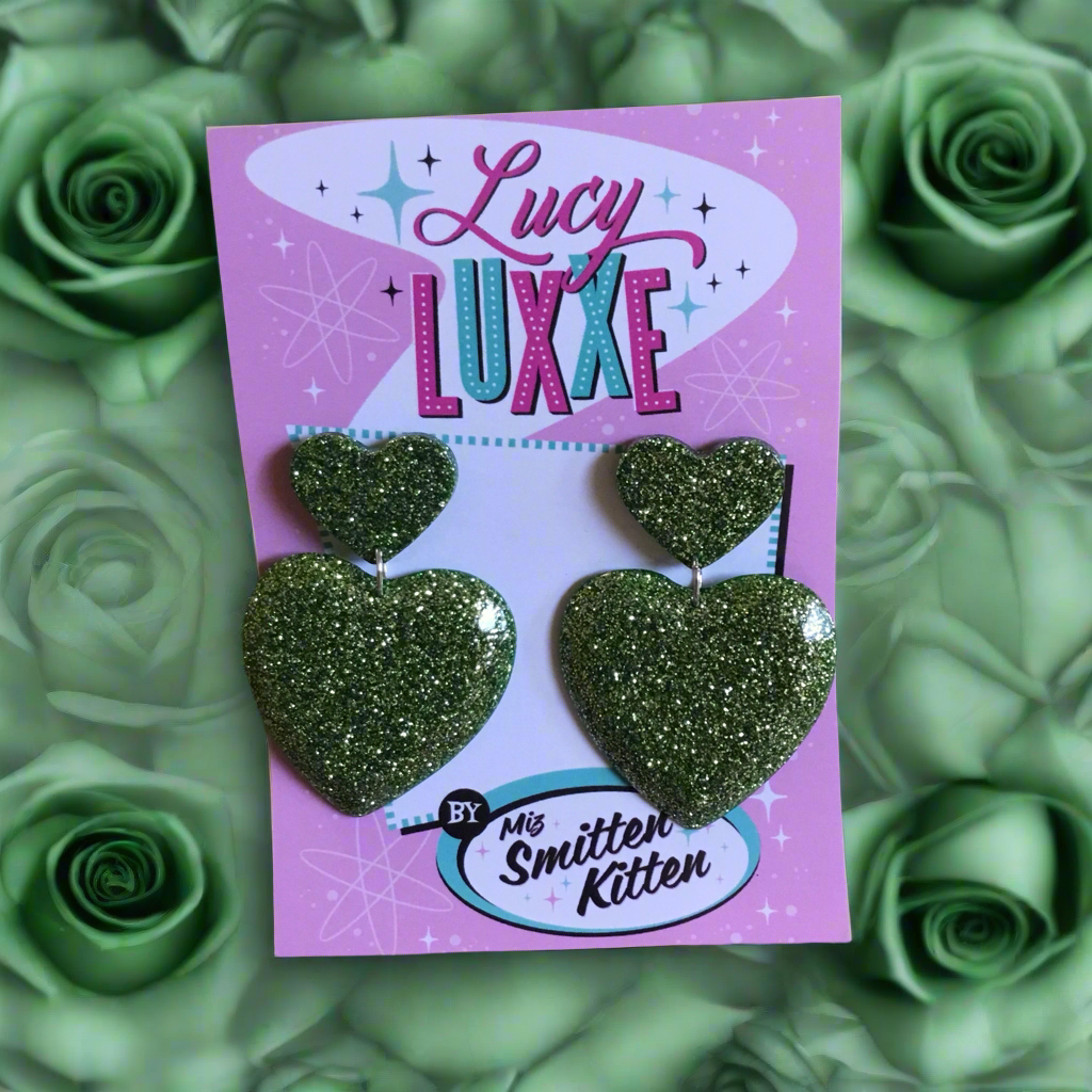 QUEEN OF HEARTS - glitter heart earrings - Green / gold