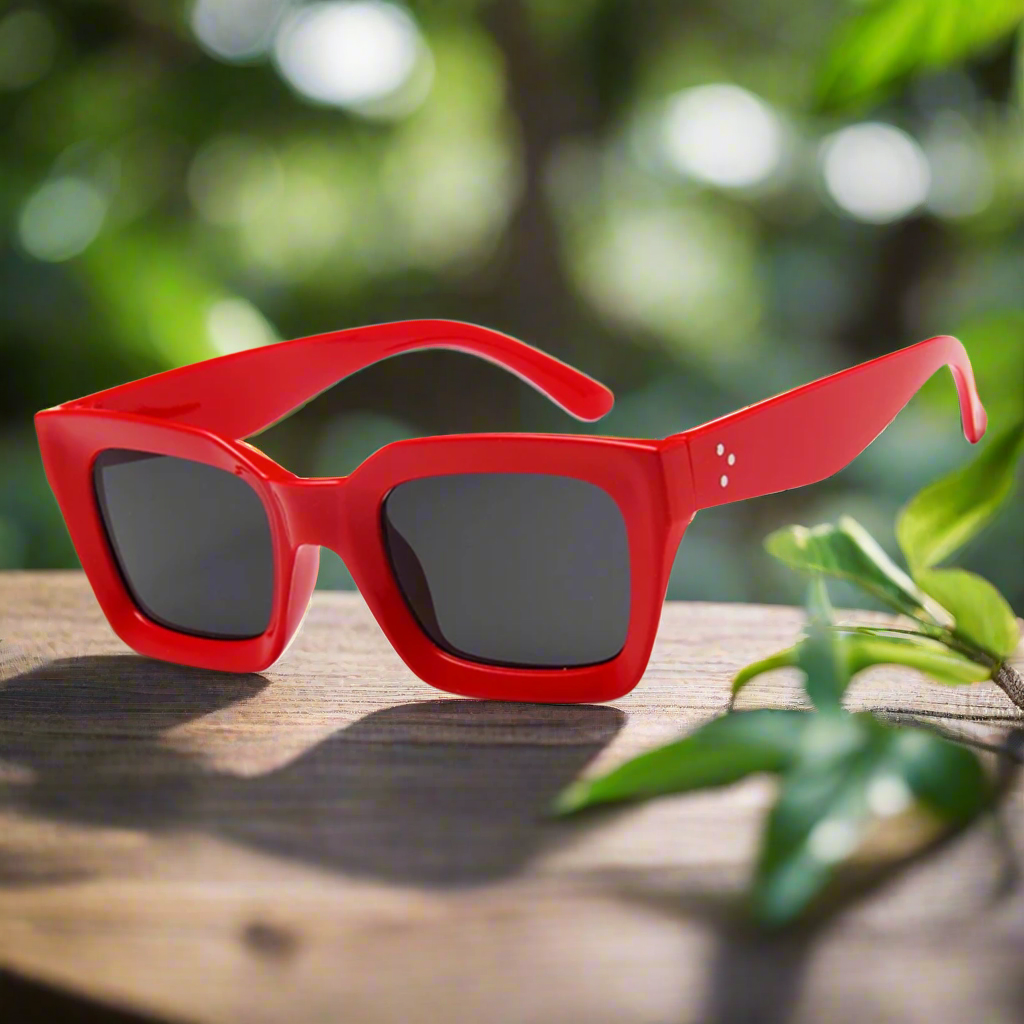 Retro square frame sunglasses RED – mizsmittenkitten