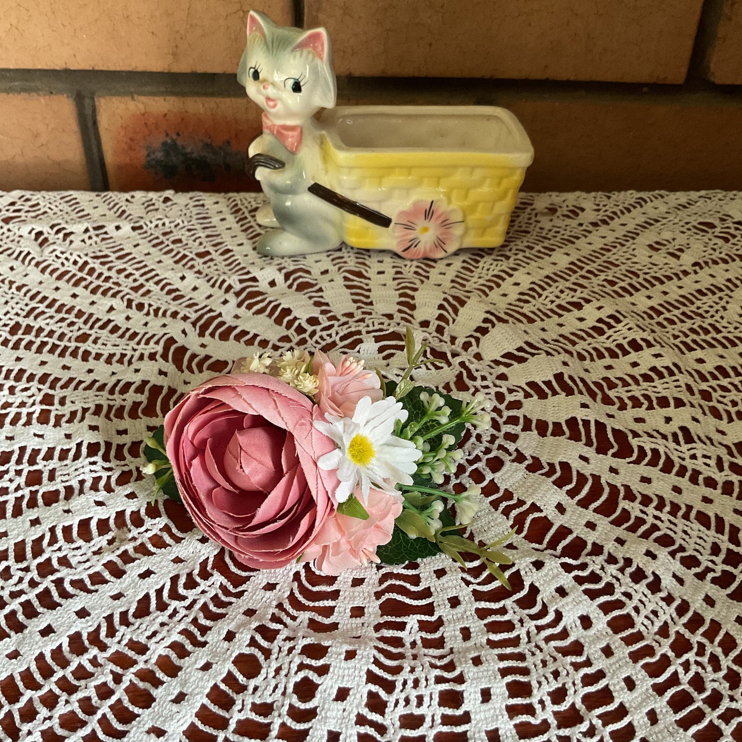 ELLA - vintage inspired hair flower cluster - pink & white