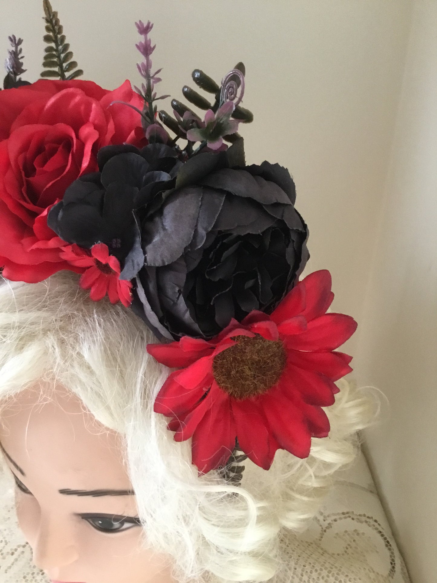 SOPHIA - shades of black and red - flower crown