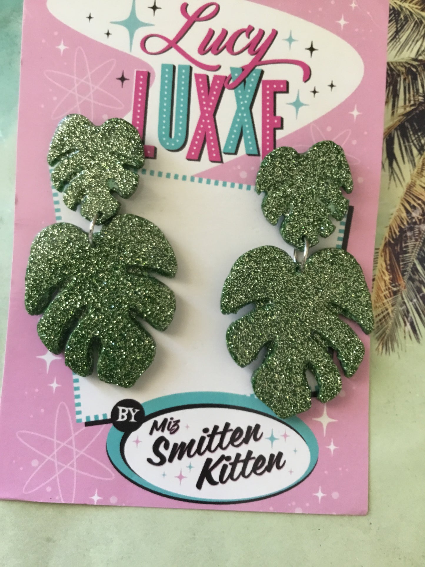 MONSTERA LEAF - green / gold glitter earrings