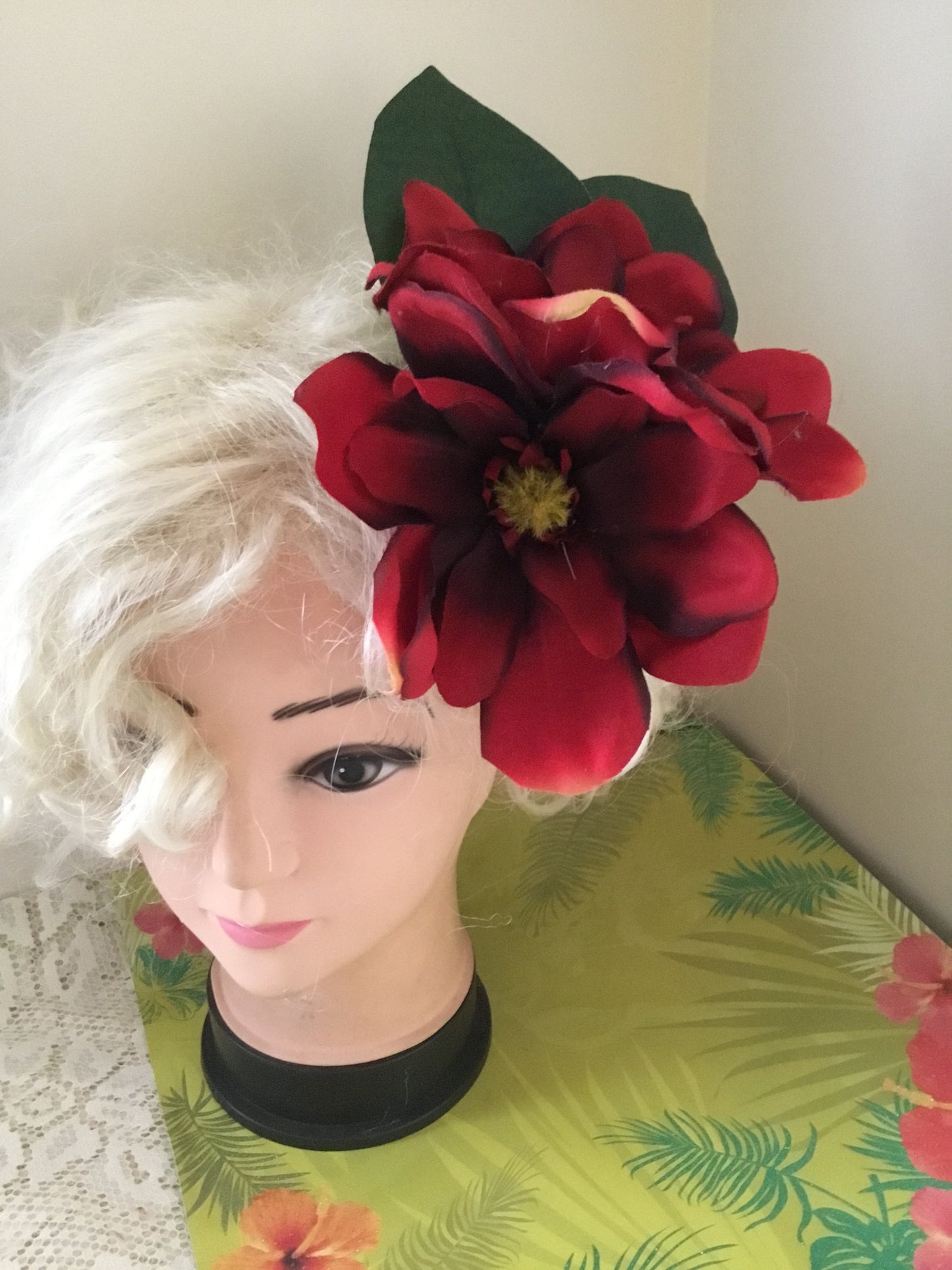MISSY’S magnolia dream - double magnolia cluster hairflower - Red