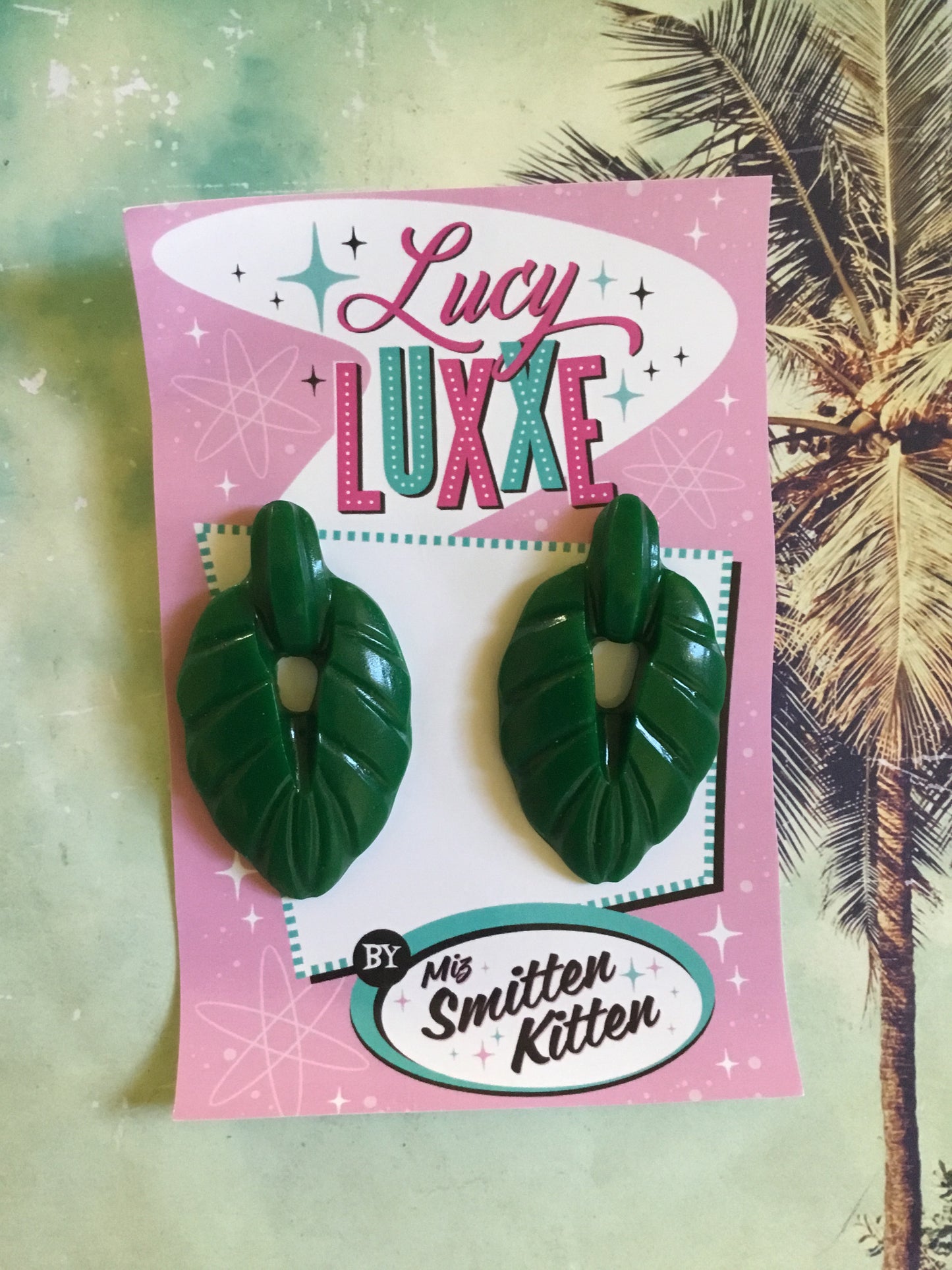 TEIA - tiki lounge earrings - Emerald green