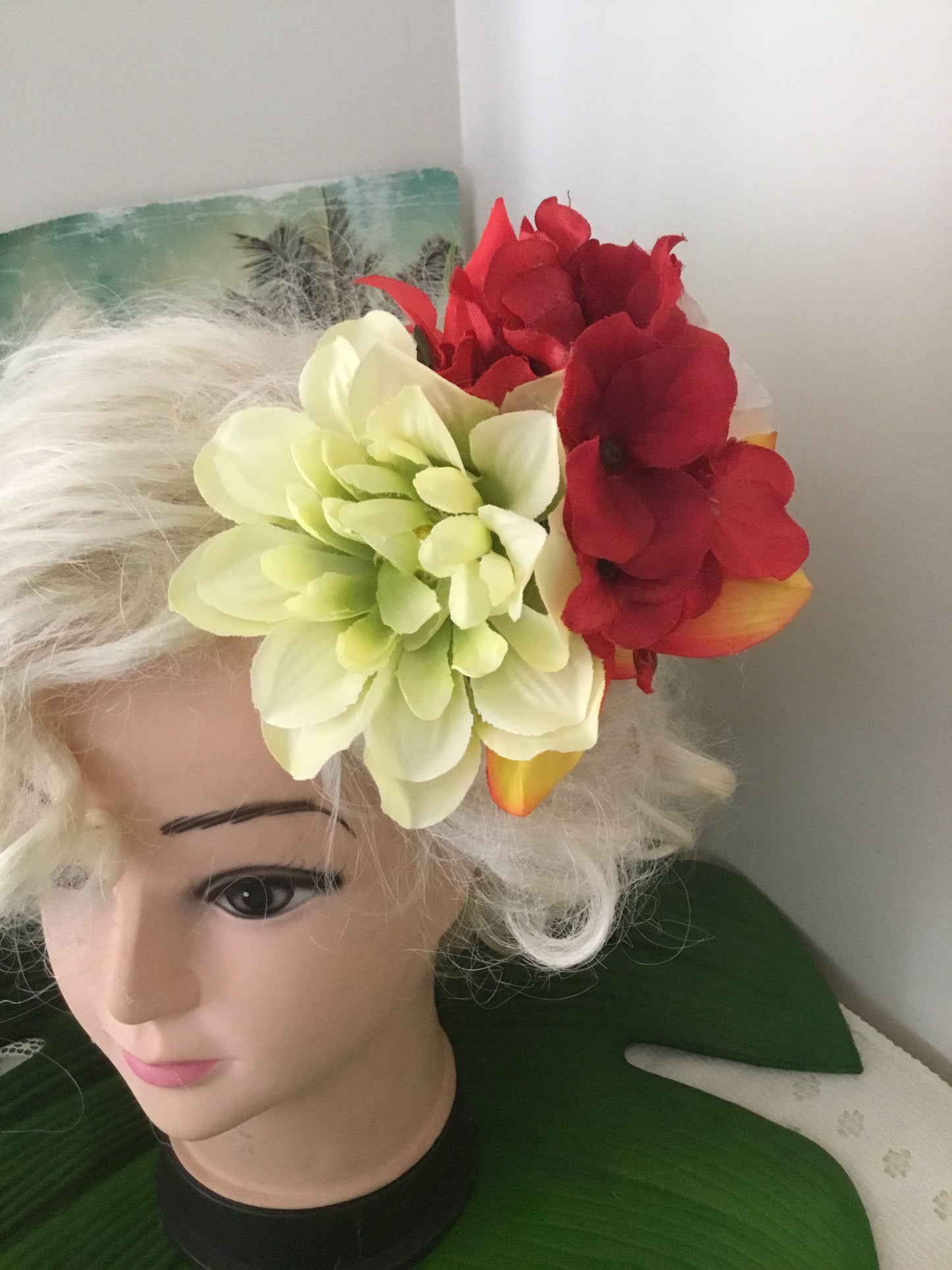 MALIA - large tropical cluster with bamboo - green dahlia