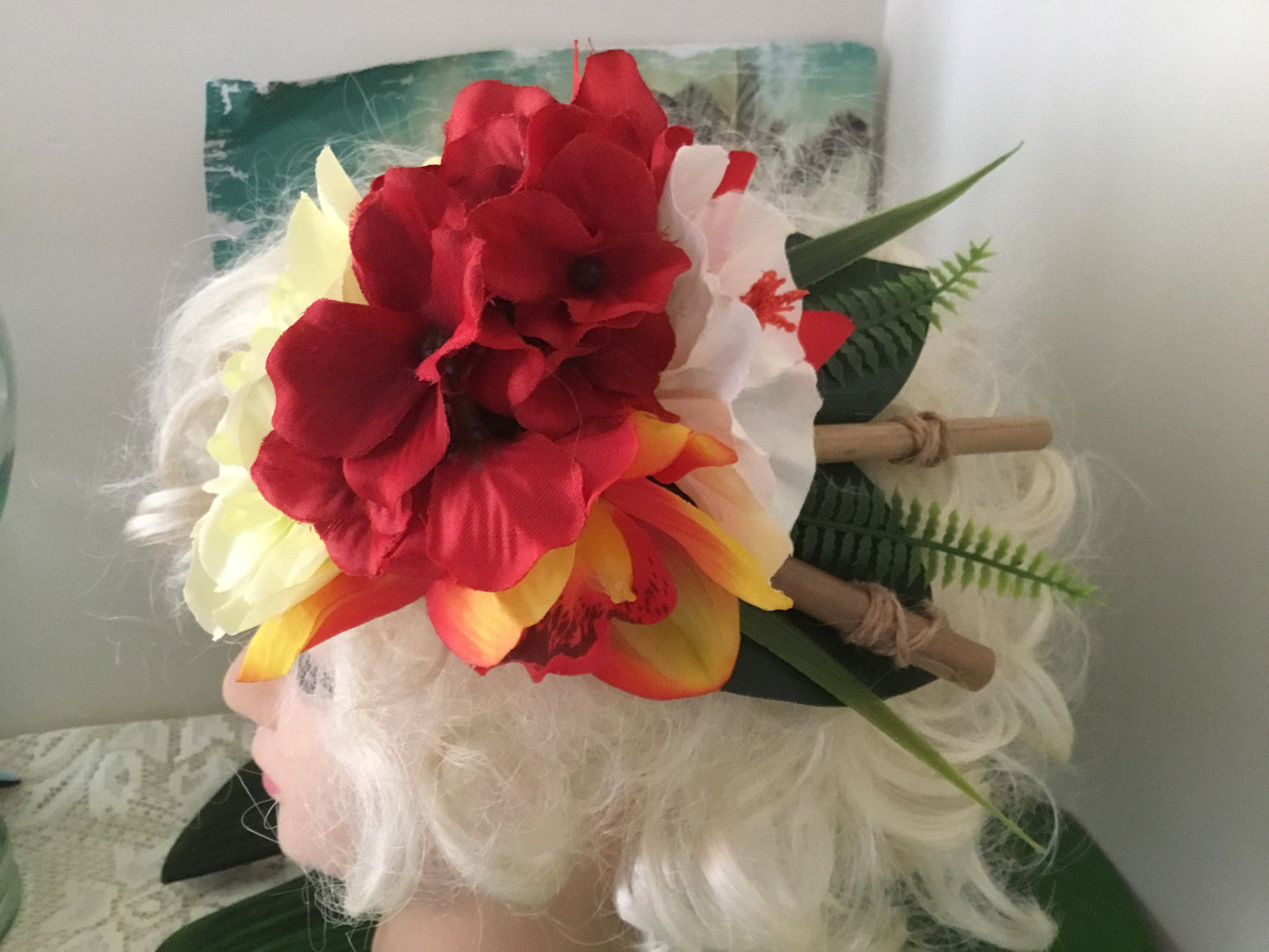 MALIA - large tropical cluster with bamboo - green dahlia
