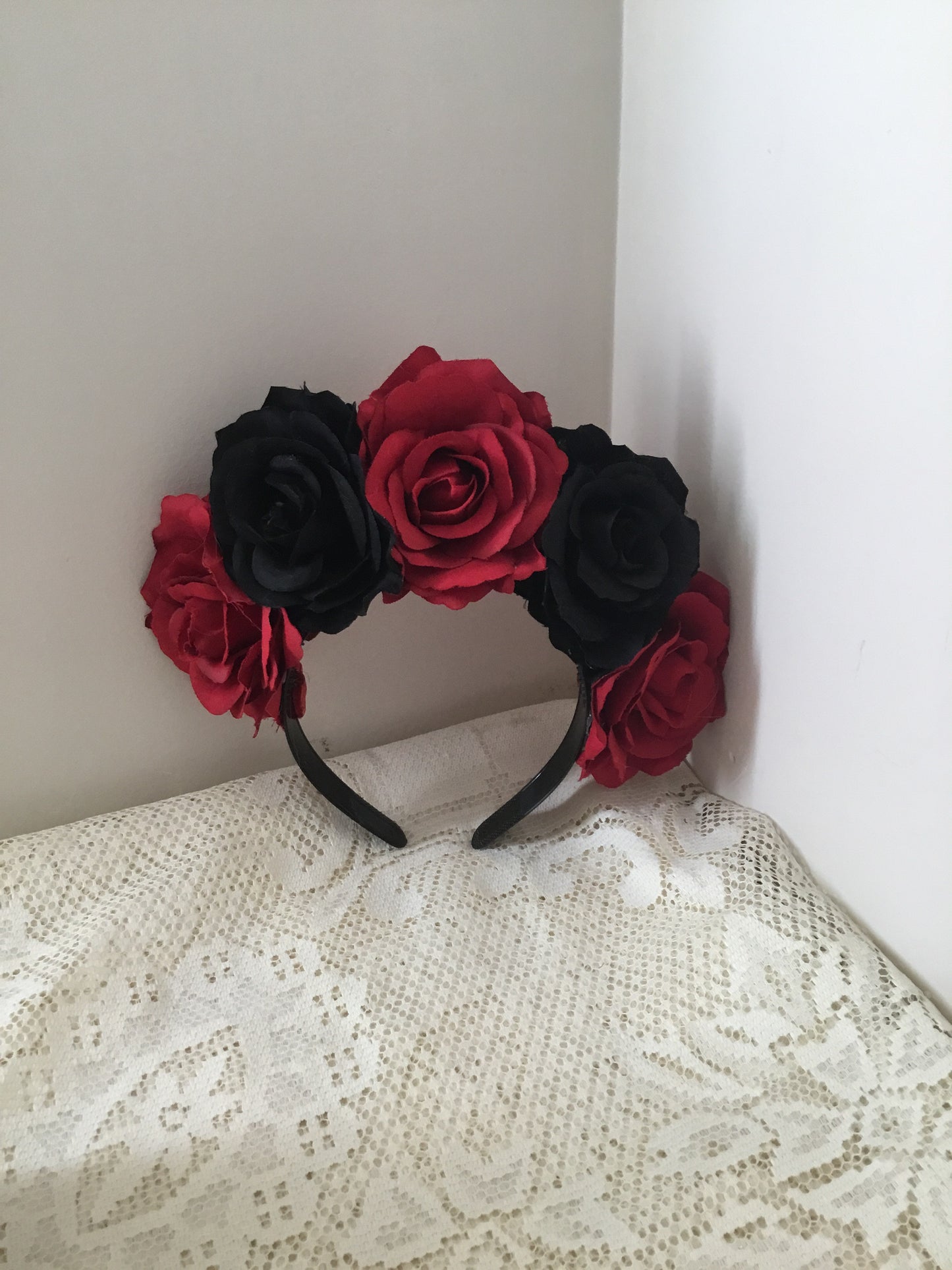 FRIDA - rose flowercrown - red / black