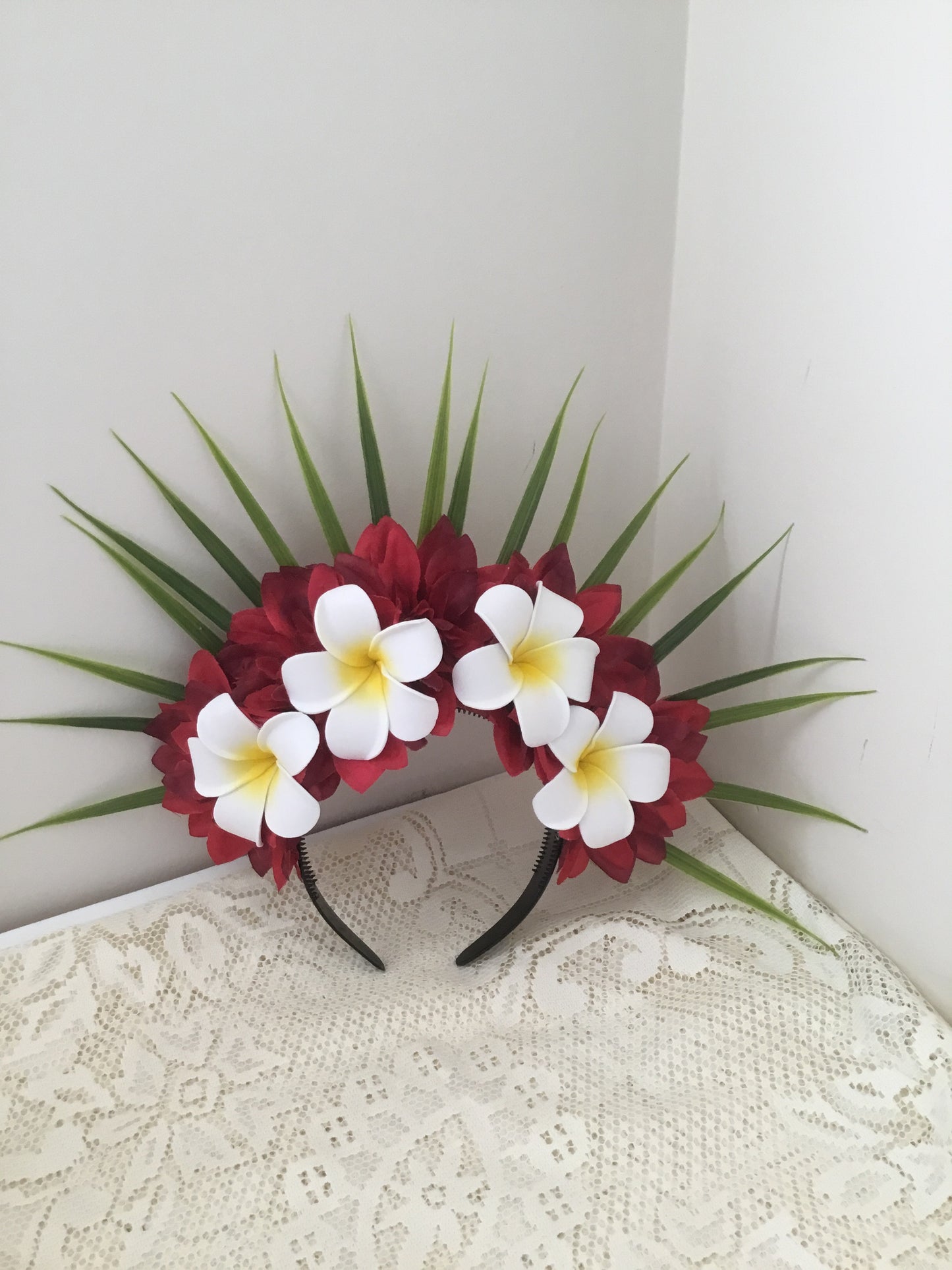 MISS TIARNIE - tropical delight - Hawaiian inspired - flowercrown
