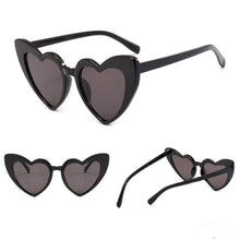 Load image into Gallery viewer, HEART sunglasses -  BLACK 400UV
