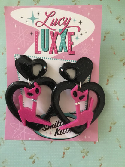 ATOMIC CAT - big heart earrings - hot pink