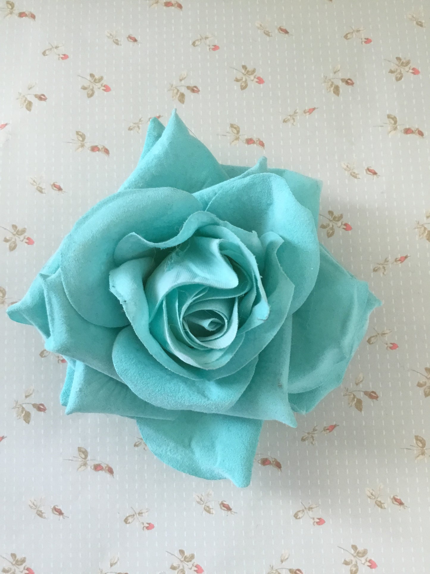 Big vintage inspired single rose hairflower - various colours