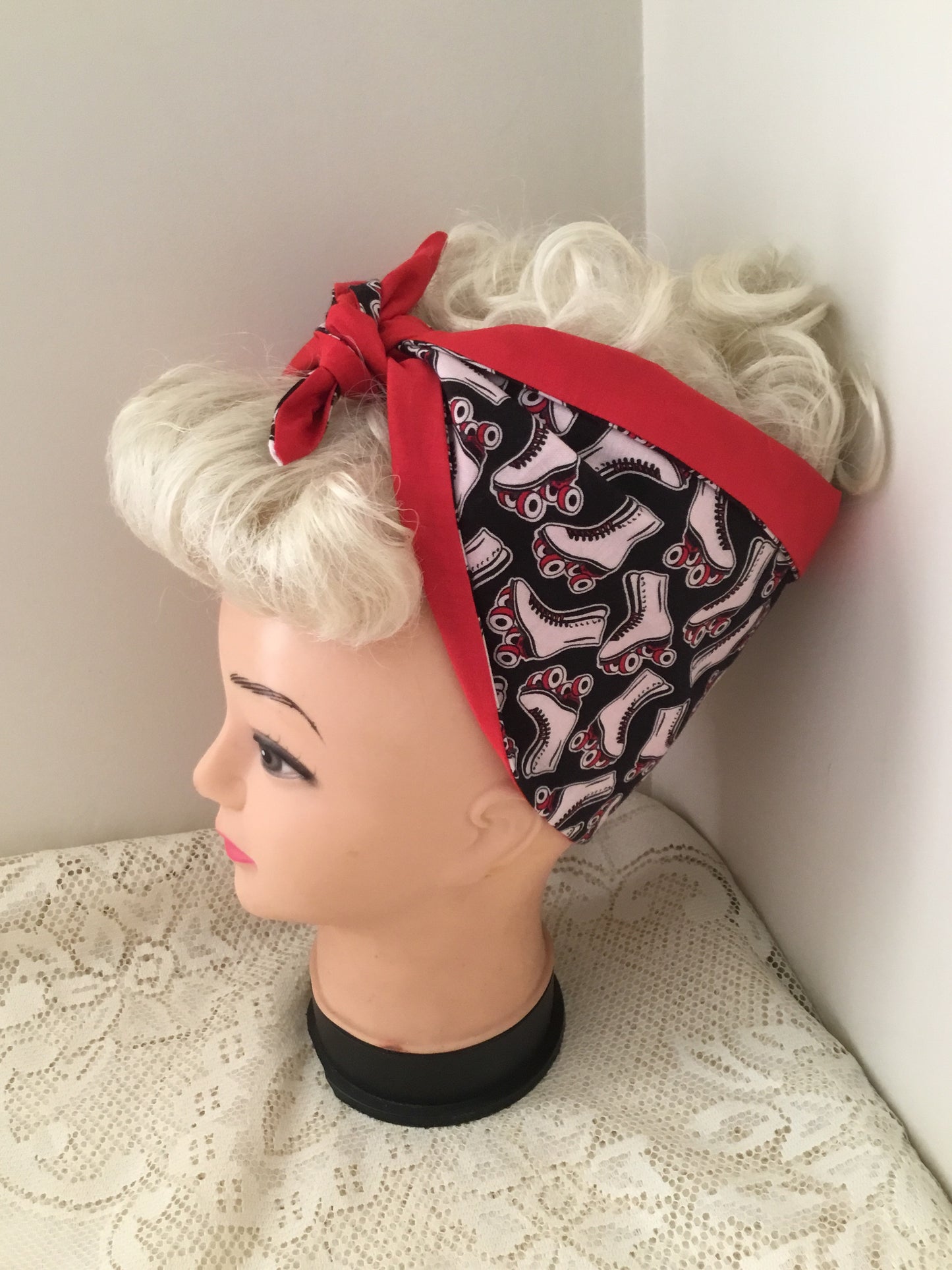 ROLLER SKATE - Vintage inspired do-rag