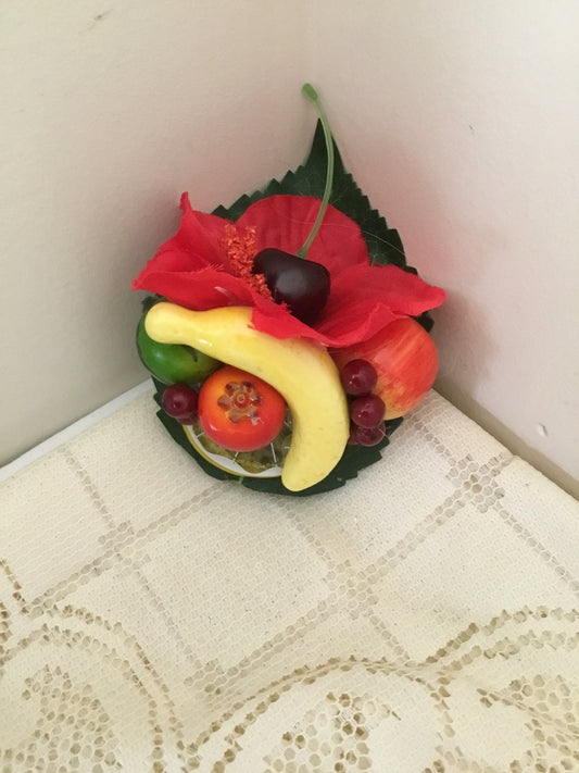 LEILANI - Red  hibiscus  / Fruit cluster hairpiece