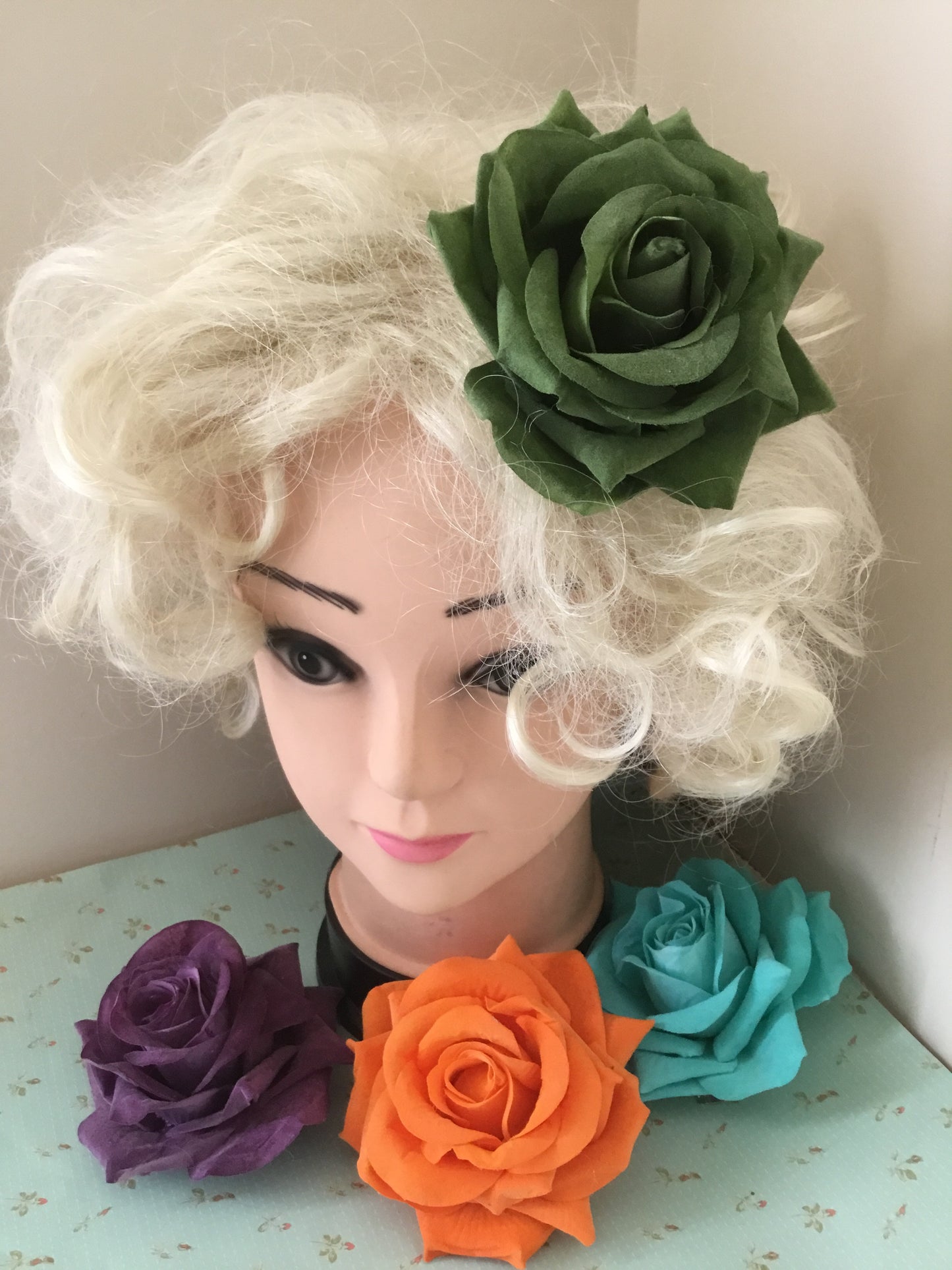 Big vintage inspired single rose hairflower - various colours