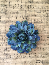Load image into Gallery viewer, POLARIS CHRYSANTHEMUM - hairflower - Blue
