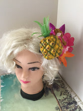 Load image into Gallery viewer, KANALOA - pineapple and tiki tropical cluster
