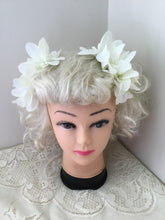Load image into Gallery viewer, Beautiful Arabian Jasmine hairflower cluster - white - comb
