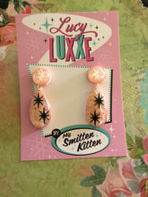 Load image into Gallery viewer, BREE - confetti lucite atomic double starburst earrings - peach
