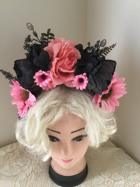 SOPHIA - shades of black and pink / flower crown