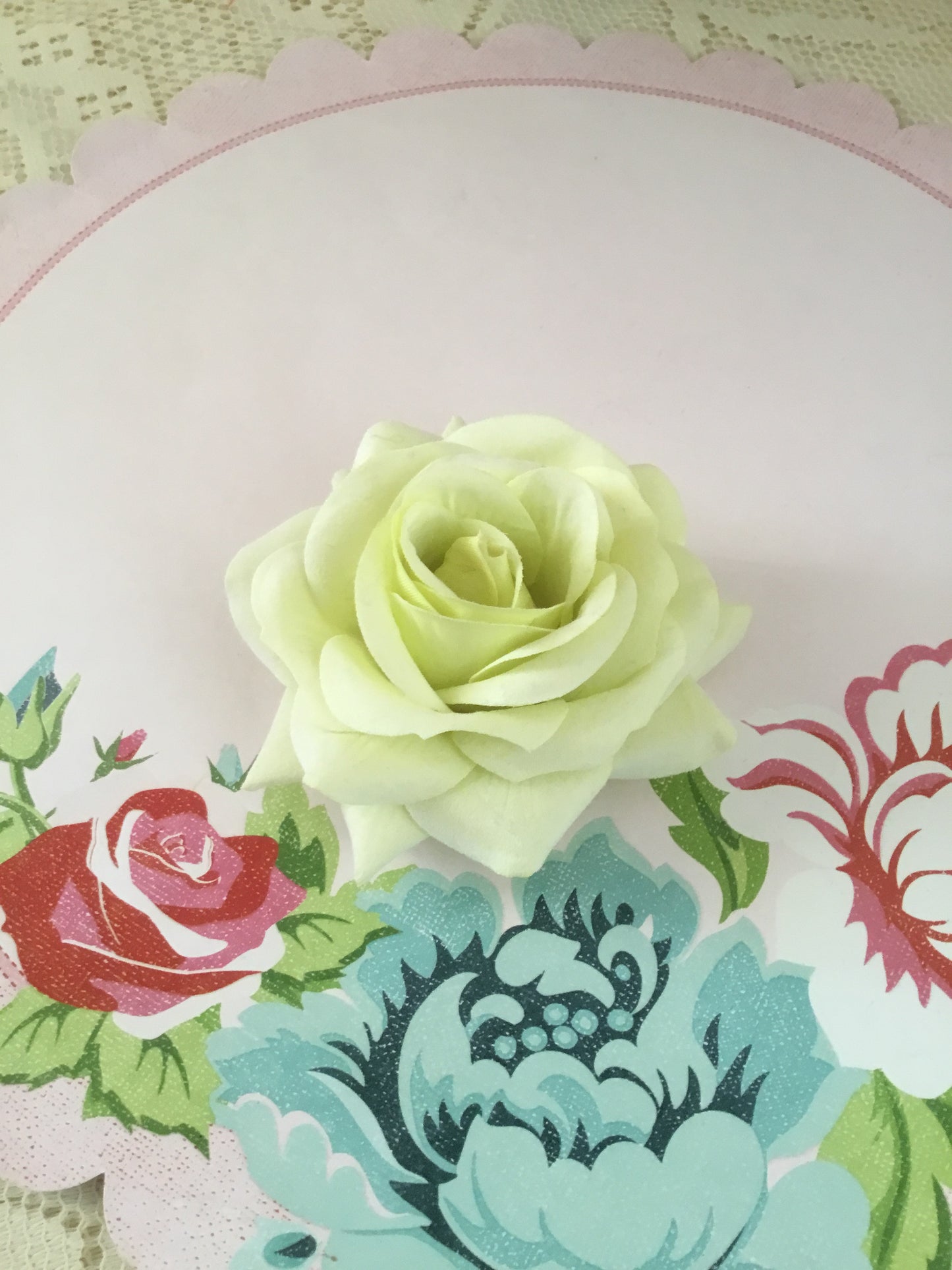 Beautiful flocked vintage style single roses - various colours