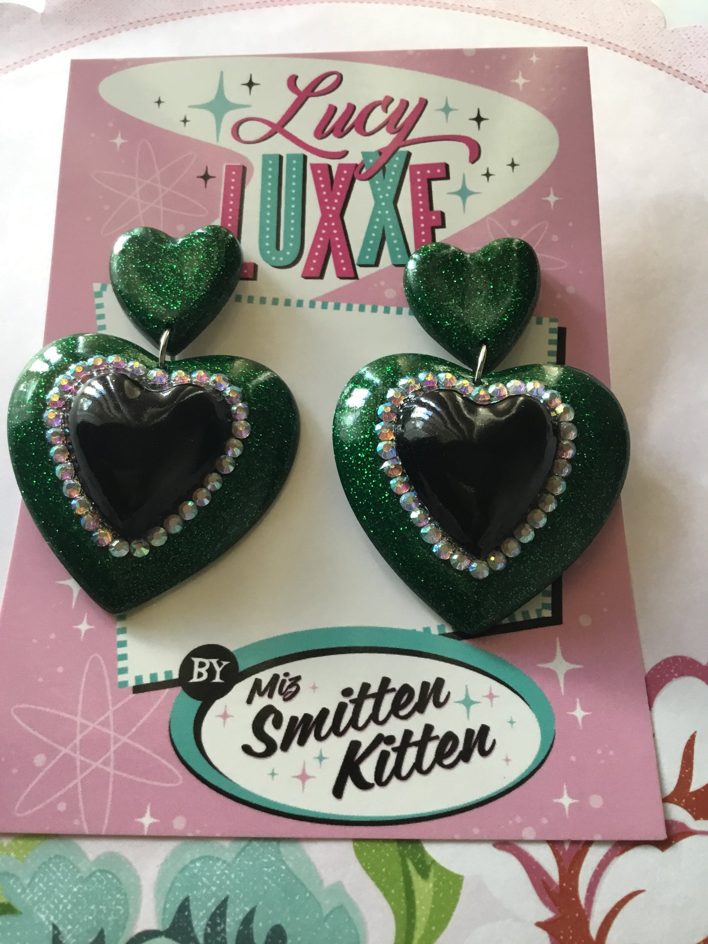 ELIZABETH - Double heart earrings - green / black