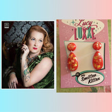 Load image into Gallery viewer, BREE - confetti lucite earrings - red
