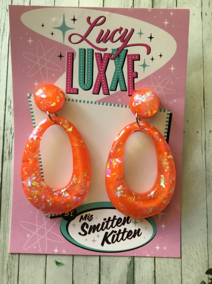 BIG BETTY - orange confetti lucite hoops