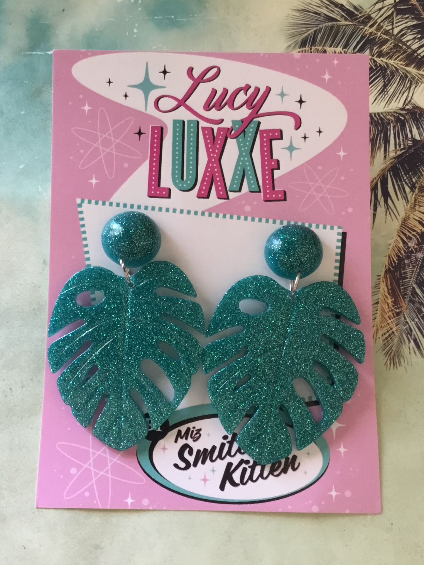 MISS KATE tiki queen - monstera leaf earrings - Teal