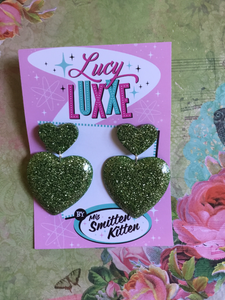 QUEEN OF HEARTS - glitter heart earrings - Green / gold