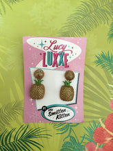 Load image into Gallery viewer, Fruity pineapple dome earrings 🍍 gold glitter
