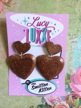 Load image into Gallery viewer, QUEEN OF HEARTS - glitter heart earrings - Bronze
