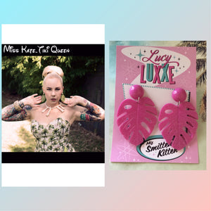 MISS KATE tiki queen - monstera leaf earrings - Hot Pink