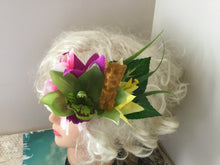 Load image into Gallery viewer, MELINA - tropical flower cluster - with handcast tiki
