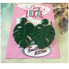 Load image into Gallery viewer, MISS KATE tiki queen - monstera leaf earrings - Green

