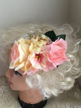 Load image into Gallery viewer, JANINE - hair flower cluster
