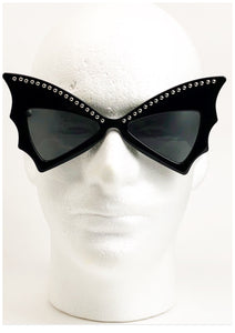 VAMPIRA - Batwing Sunglasses 🦇