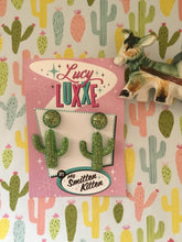 Load image into Gallery viewer, SOUTH OF THE BORDER - cactus 🌵earrings - green / gold
